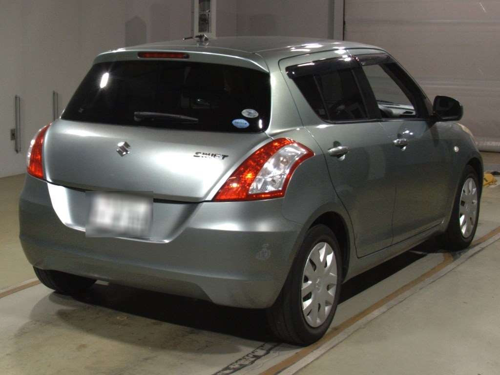 2011 Suzuki Swift ZC72S[1]