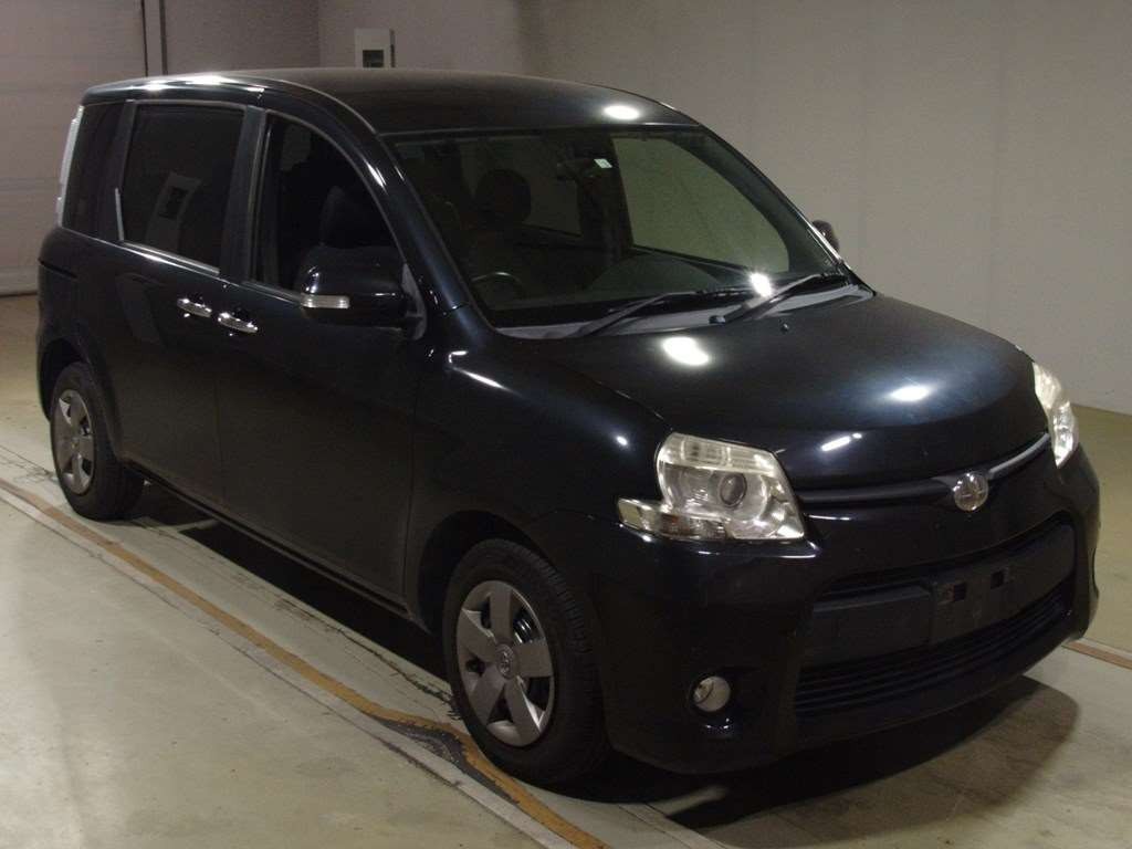 2014 Toyota Sienta NCP81G[2]