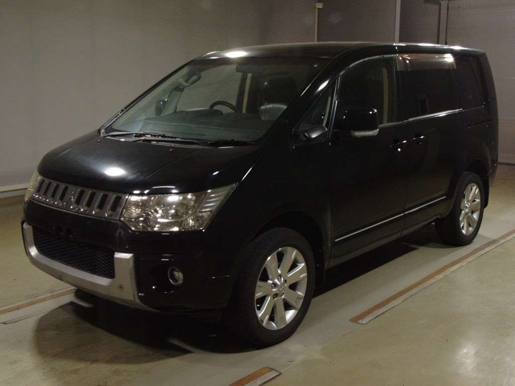 2013 Mitsubishi Delica D5 CV2W[0]