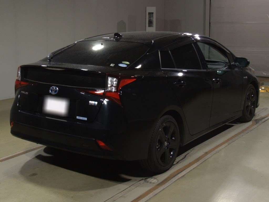 2019 Toyota Prius ZVW51[1]