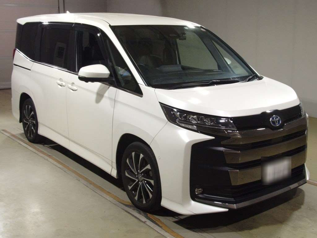 2023 Toyota Noah ZWR90W[2]