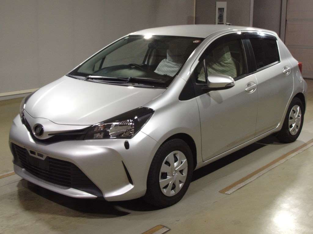 2016 Toyota Vitz NSP130[0]