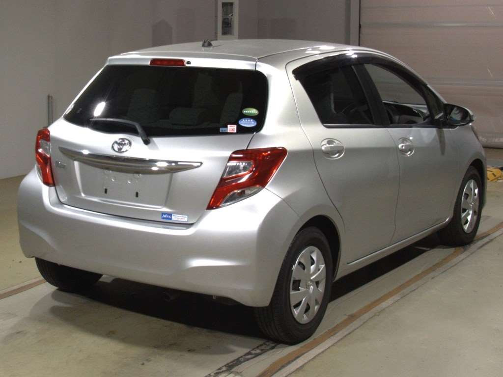 2016 Toyota Vitz NSP130[1]