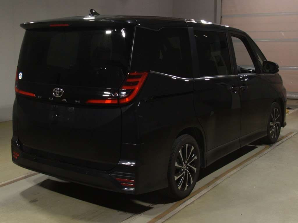 2023 Toyota Noah MZRA90W[1]