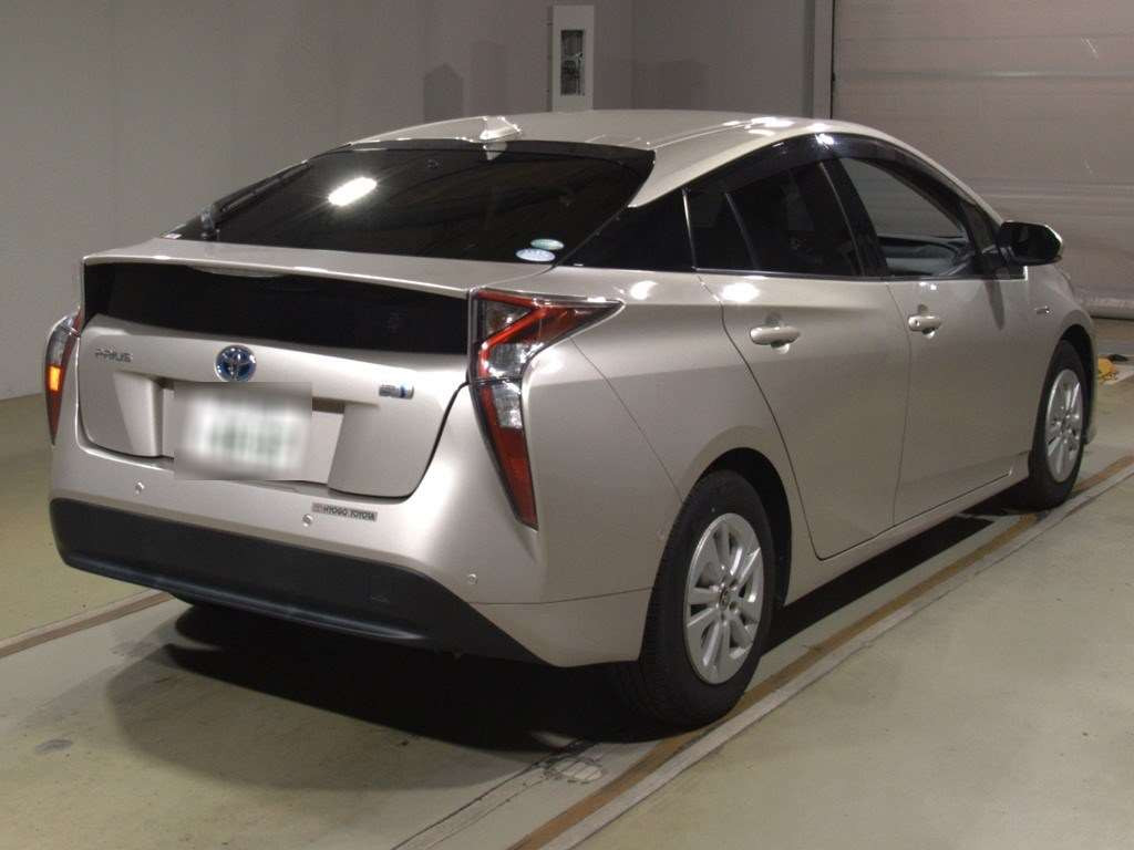 2018 Toyota Prius ZVW50[1]