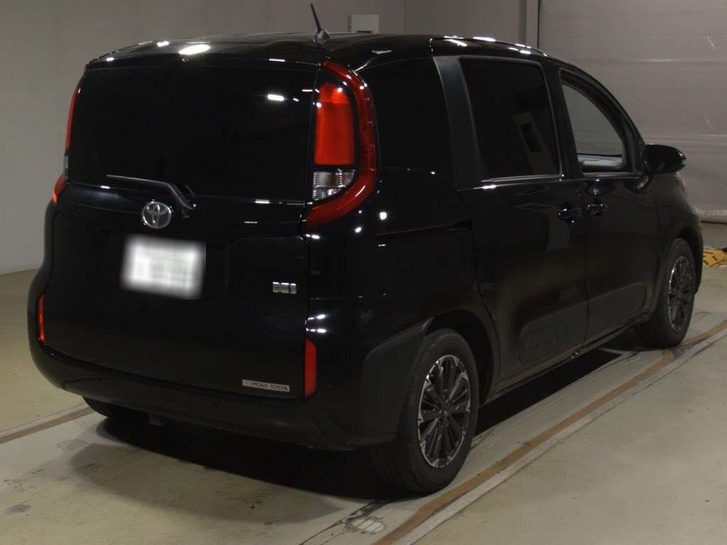 2022 Toyota Sienta MXPL10G[1]