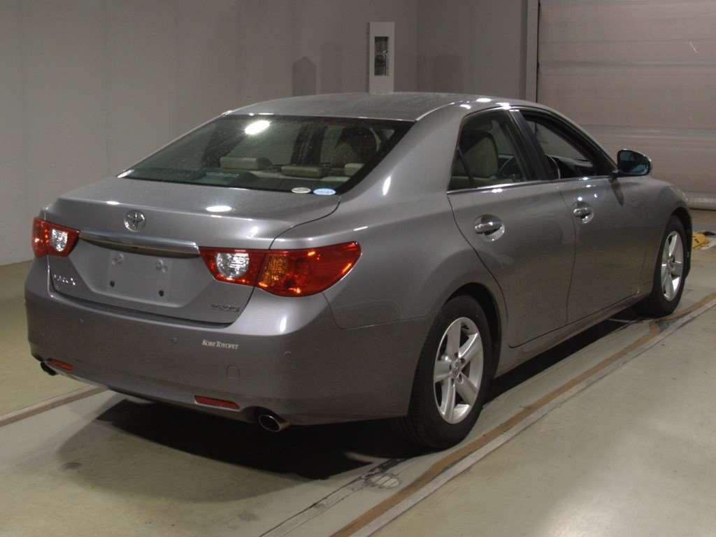 2010 Toyota Mark X GRX130[1]