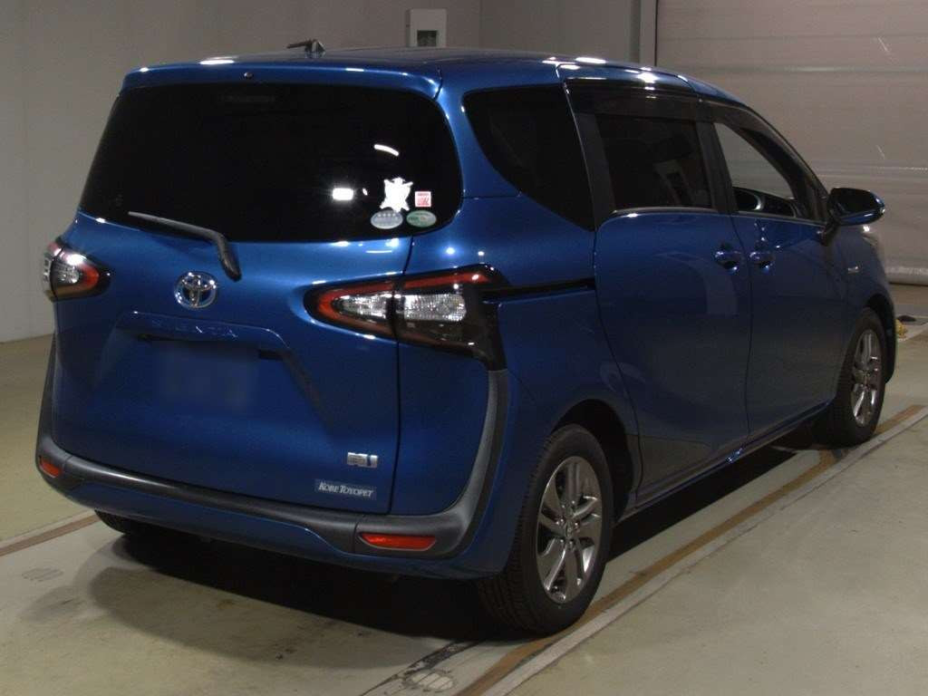 2015 Toyota Sienta NHP170G[1]