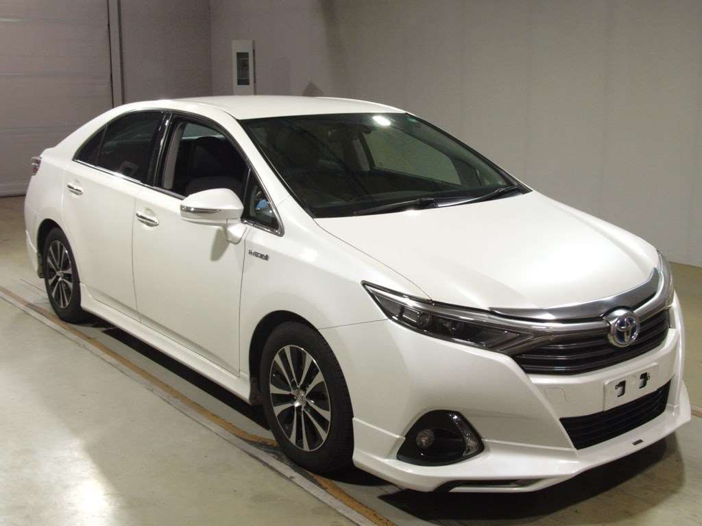 2014 Toyota SAI AZK10[2]