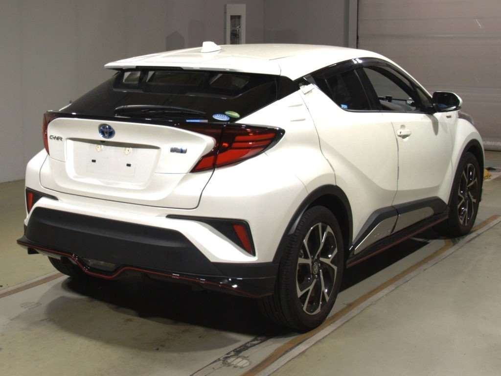 2019 Toyota C-HR ZYX11[1]