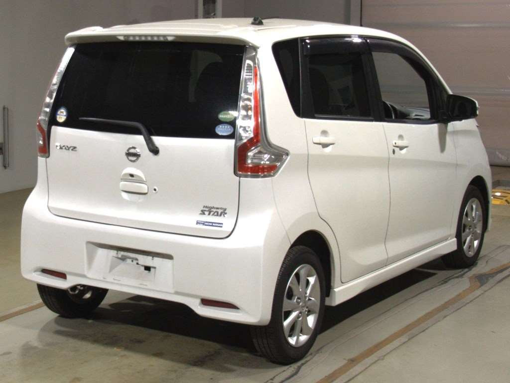 2018 Nissan DAYZ B21W[1]