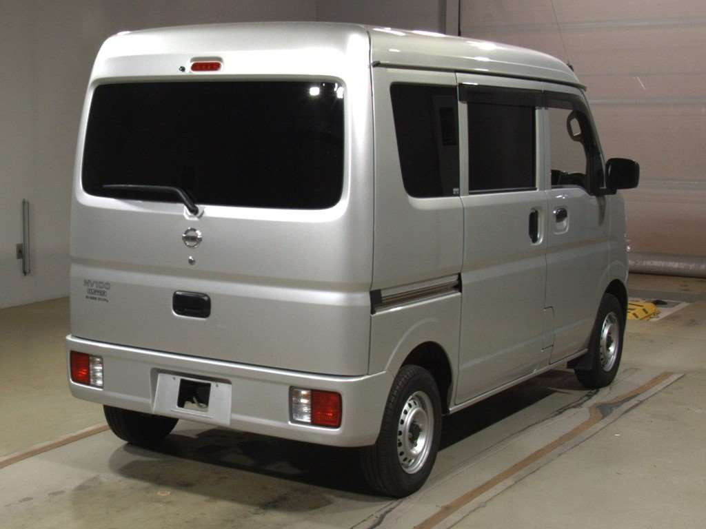 2022 Nissan NV100 Clipper DR17V[1]