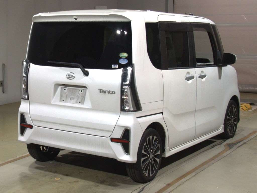 2020 Daihatsu Tanto Custom LA650S[1]