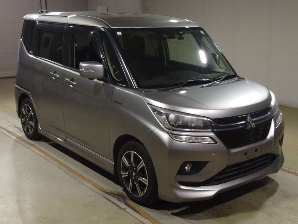 2019 Mitsubishi Delica D2 MB46S[2]