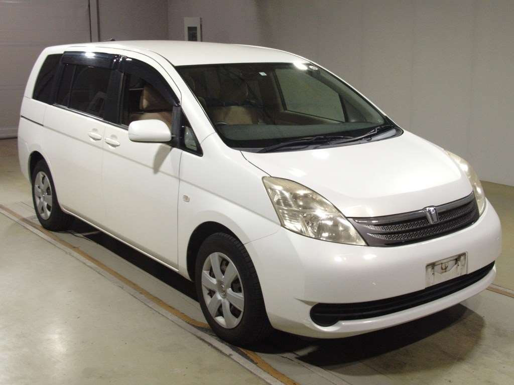 2006 Toyota Isis ZNM10G[2]