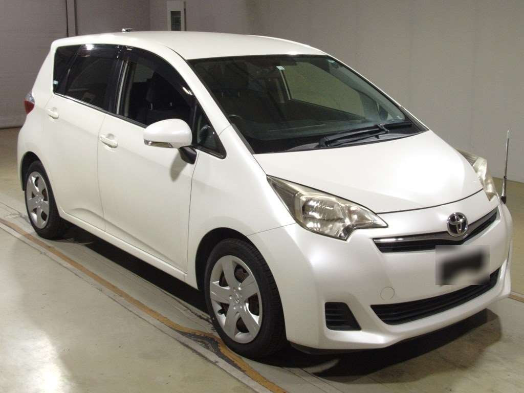 2012 Toyota Ractis NCP120[2]