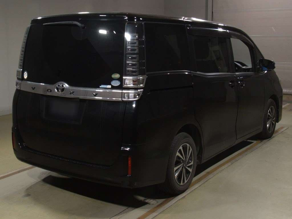 2017 Toyota Voxy ZRR80G[1]