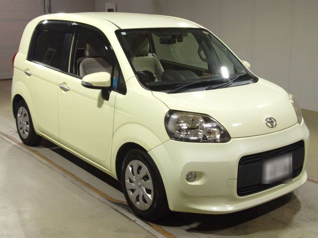 2012 Toyota Porte NCP141[2]