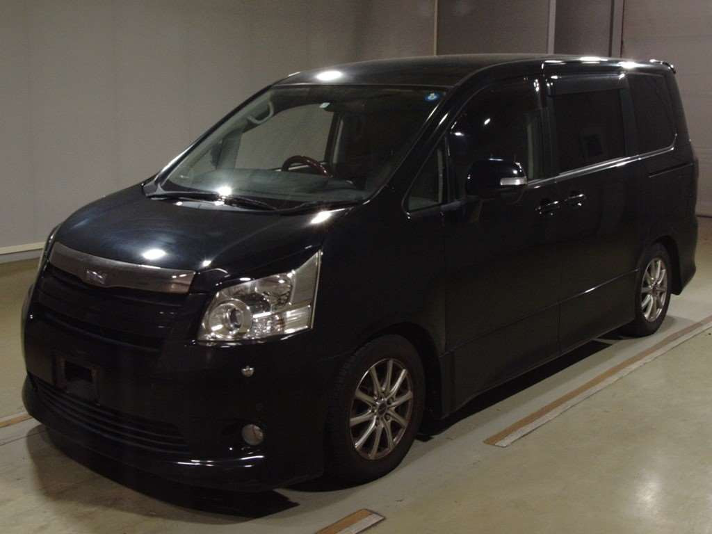 2007 Toyota Noah ZRR70W[0]