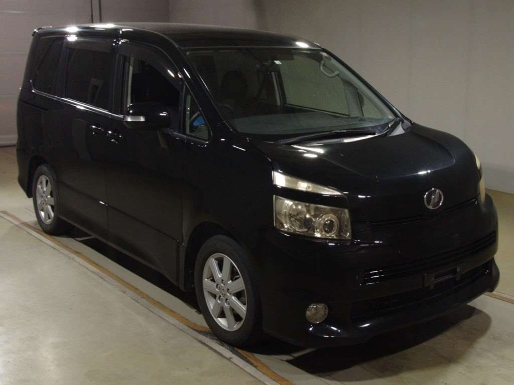 2008 Toyota Voxy ZRR70W[2]