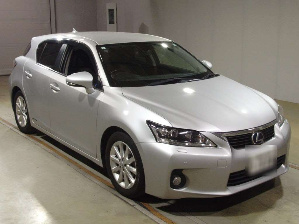 2011 Lexus CT ZWA10[2]