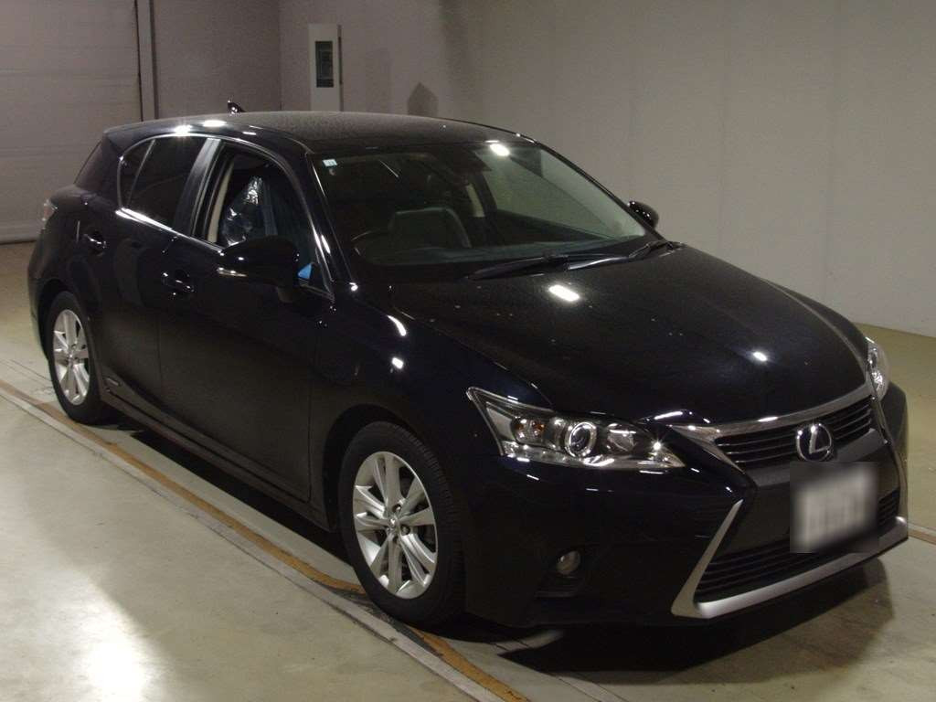 2014 Lexus CT ZWA10[2]