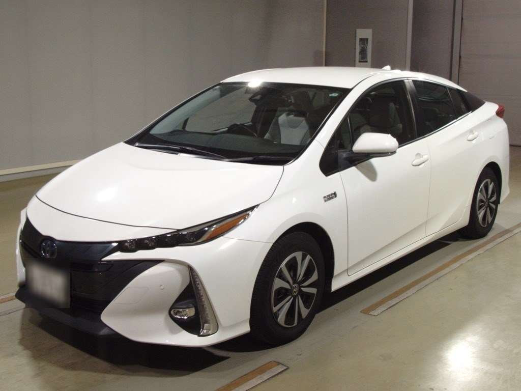 2019 Toyota Prius PHV ZVW52[0]