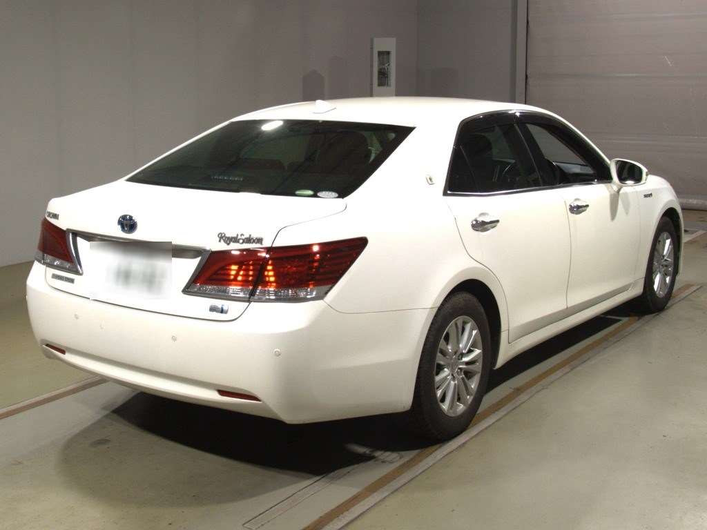 2014 Toyota Crown Hybrid AWS210[1]