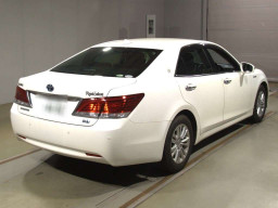 2014 Toyota Crown Hybrid