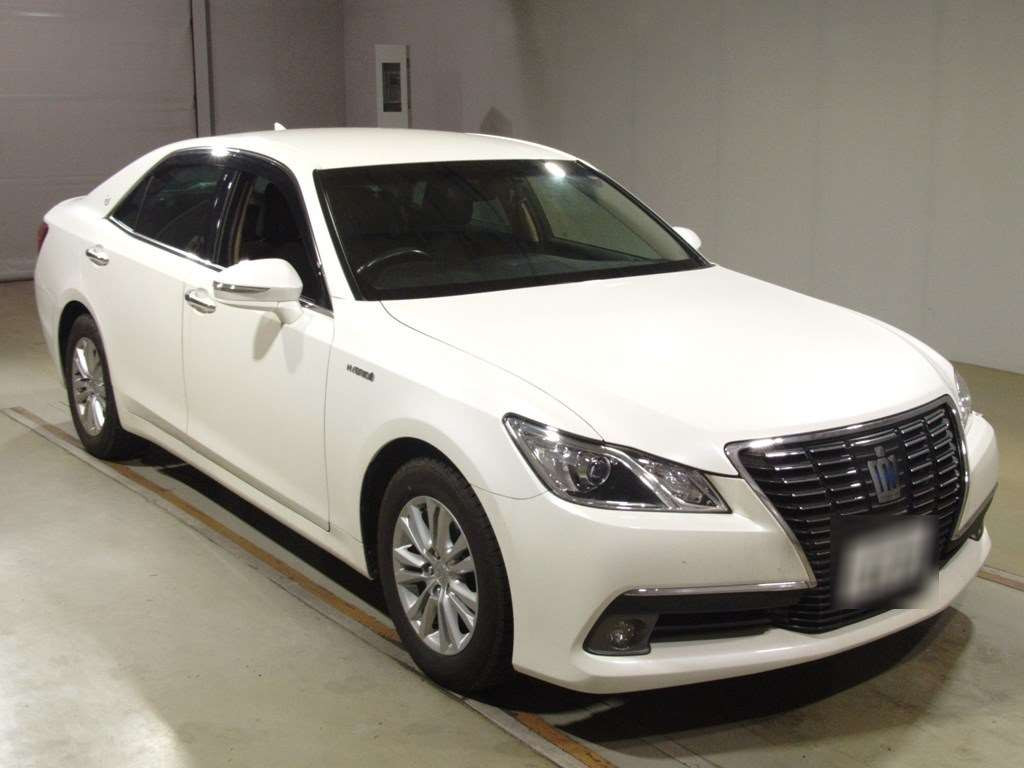 2014 Toyota Crown Hybrid AWS210[2]