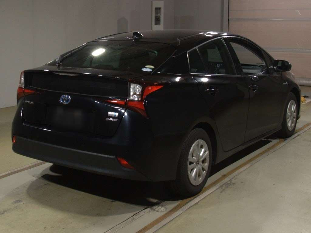 2019 Toyota Prius ZVW55[1]