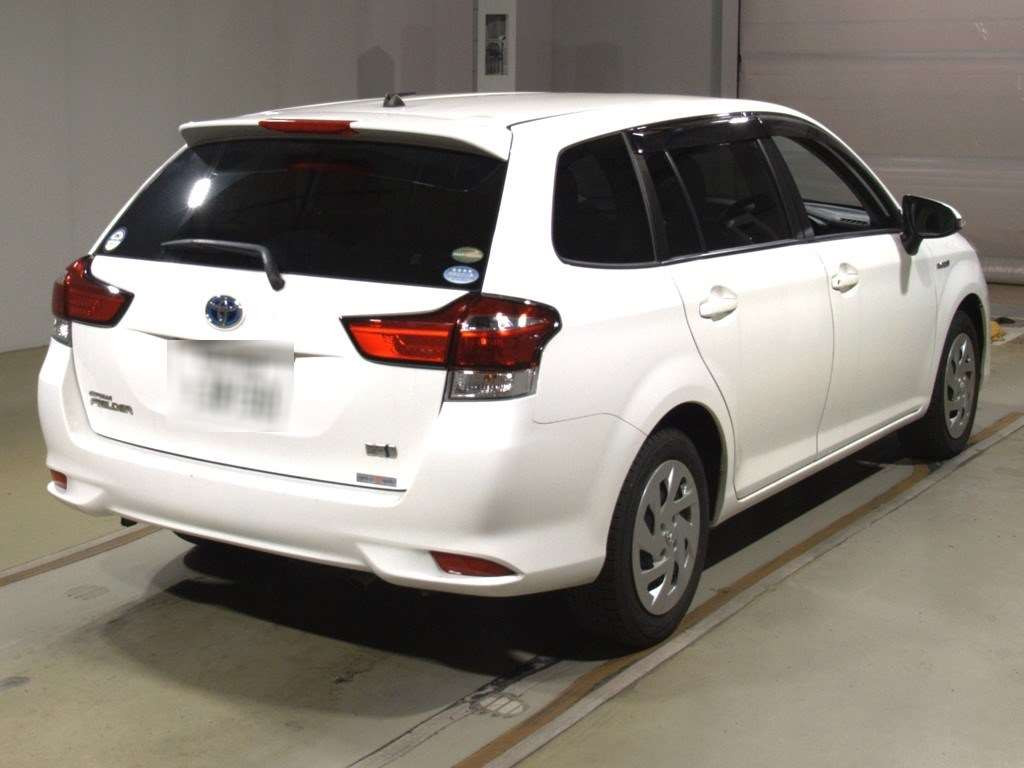 2018 Toyota Corolla Fielder NKE165G[1]