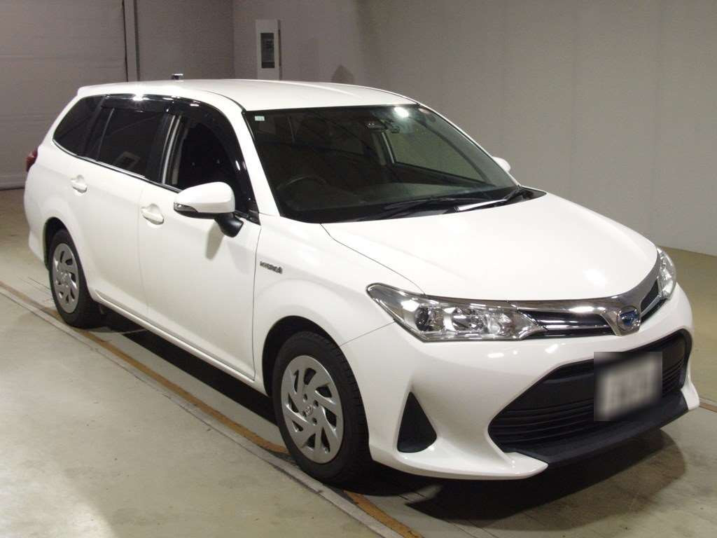 2018 Toyota Corolla Fielder NKE165G[2]