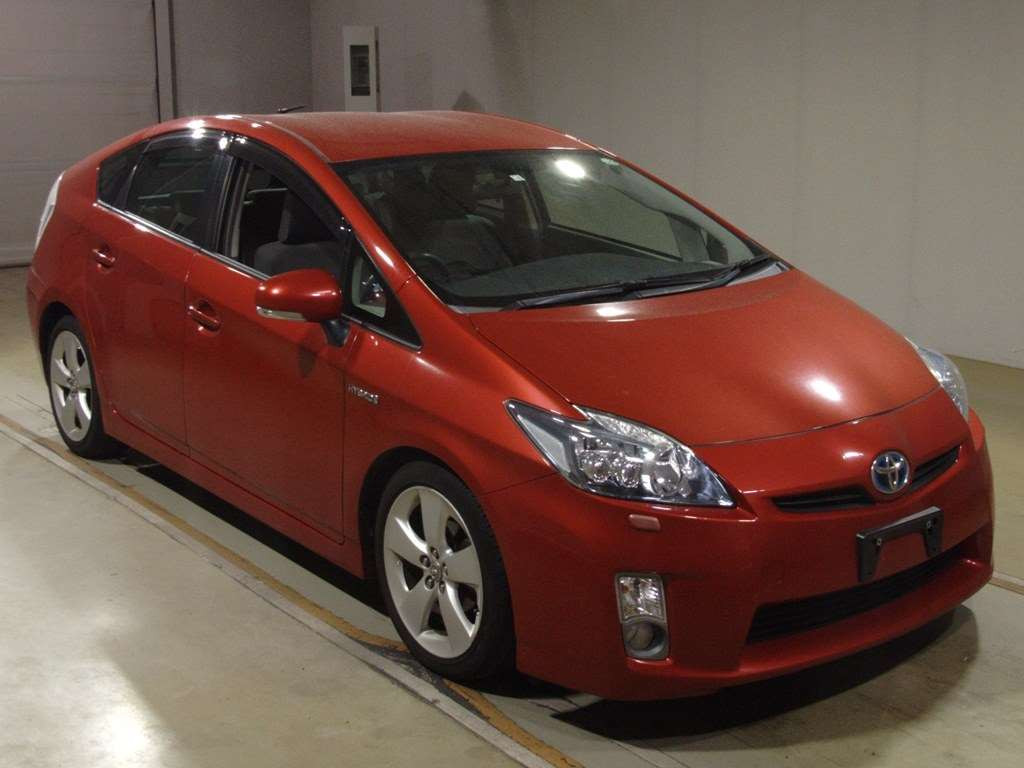 2010 Toyota Prius ZVW30[2]