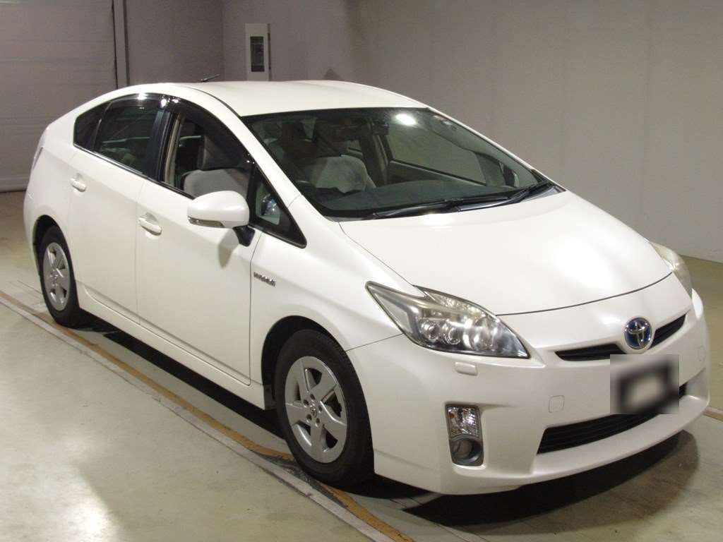 2010 Toyota Prius ZVW30[2]