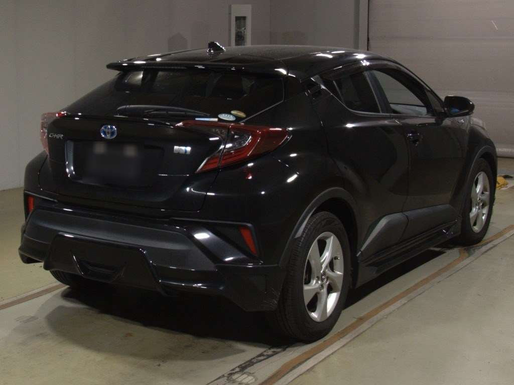 2019 Toyota C-HR ZYX10[1]