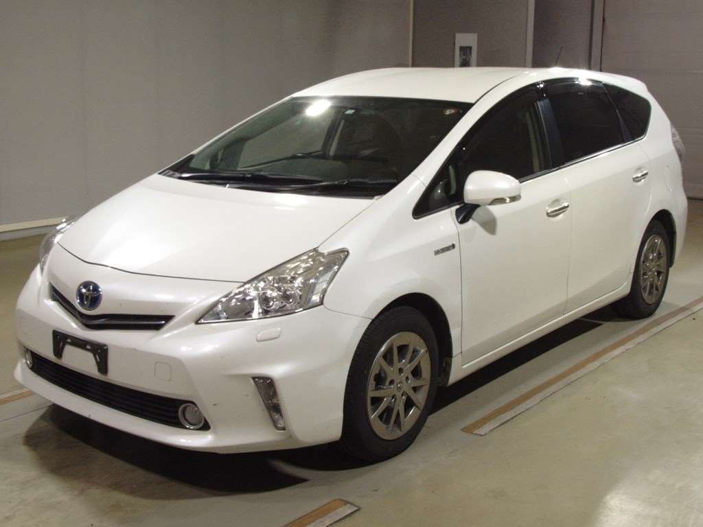 2014 Toyota Prius alpha ZVW40W[0]