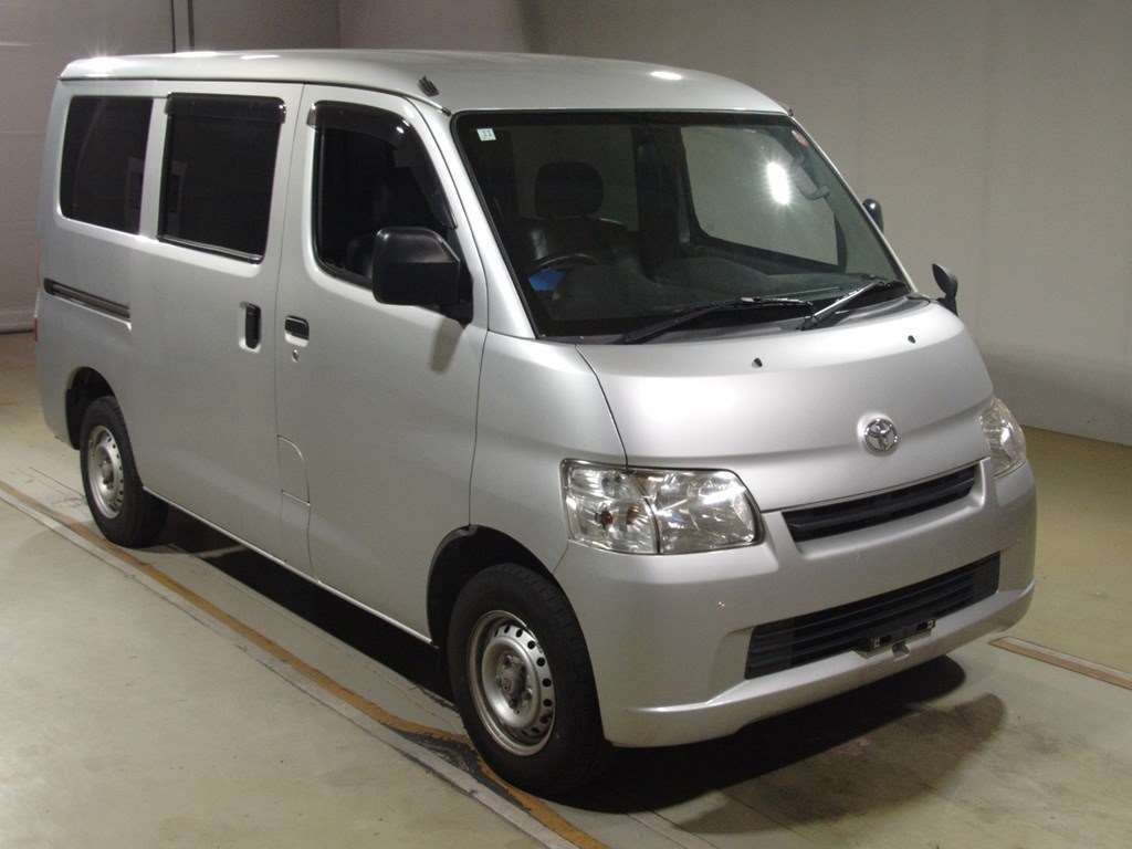 2017 Toyota Townace Van S402M[2]