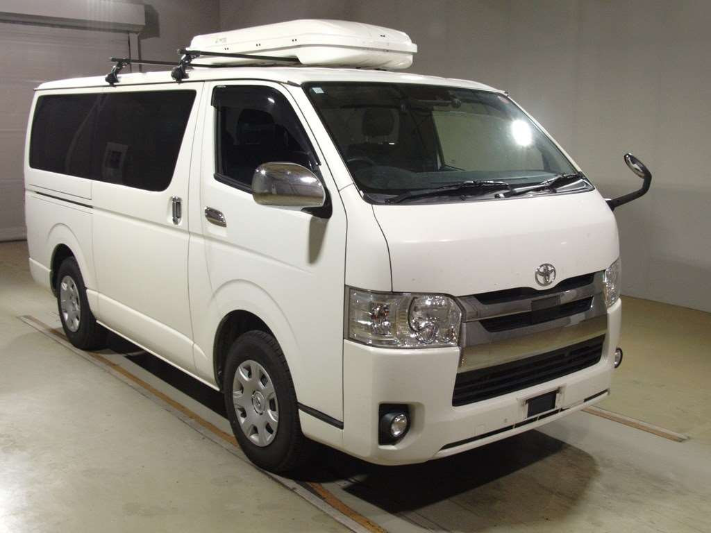 2019 Toyota Hiace Van TRH200V[2]