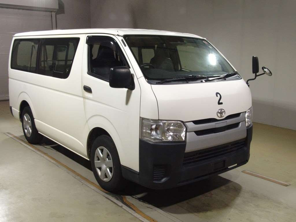 2019 Toyota Hiace Van TRH200V[2]