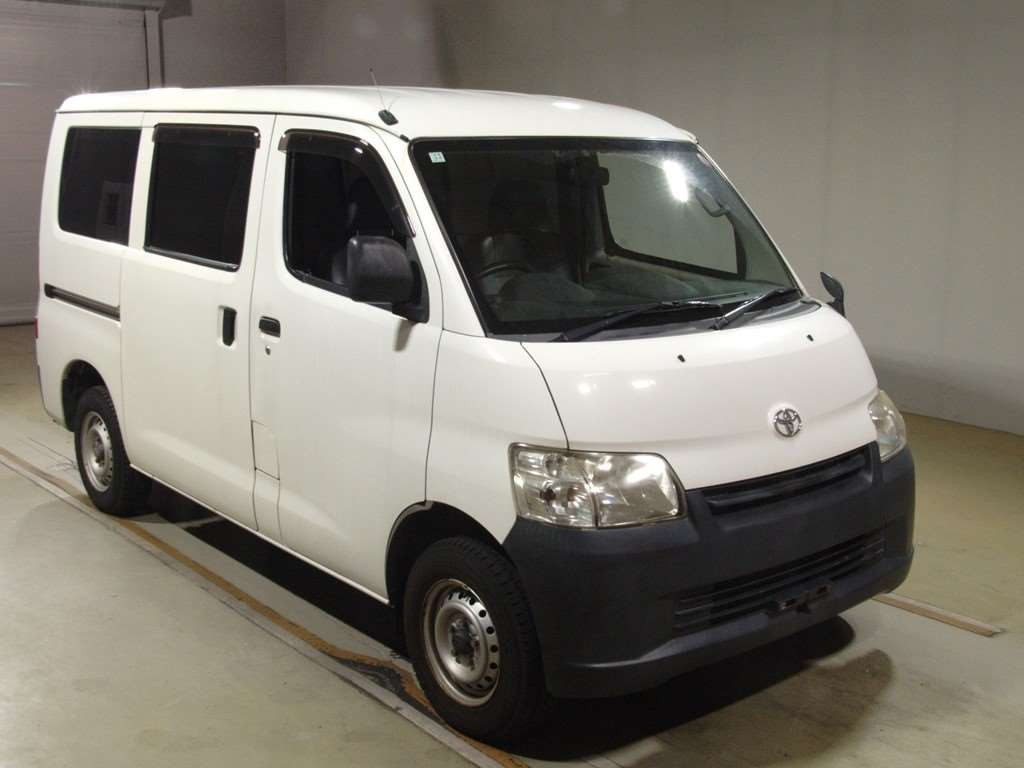 2016 Toyota Townace Van S402M[2]