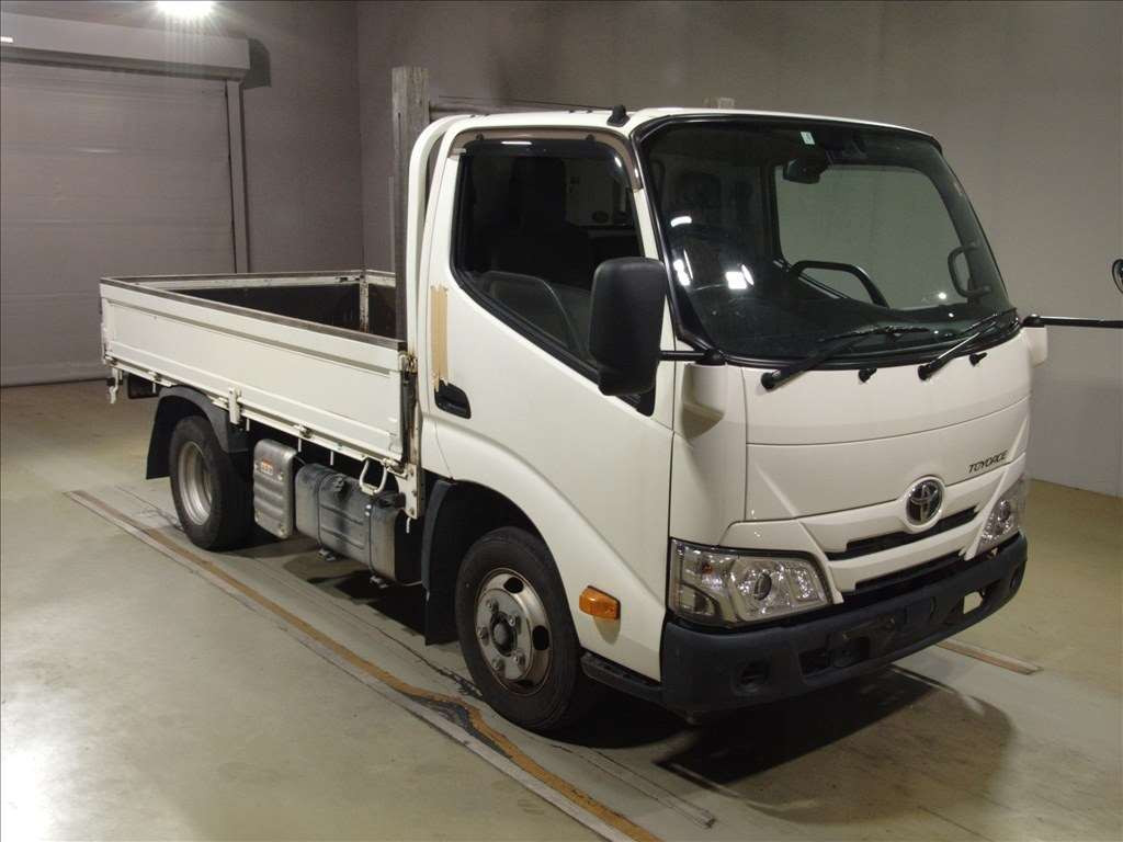 2019 Toyota Toyoace Truck XZC605[2]