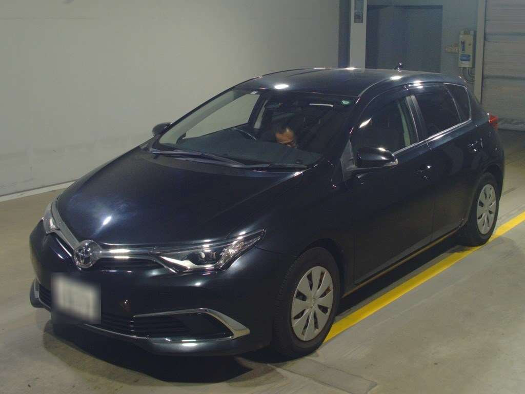 2017 Toyota Auris NZE181H[0]