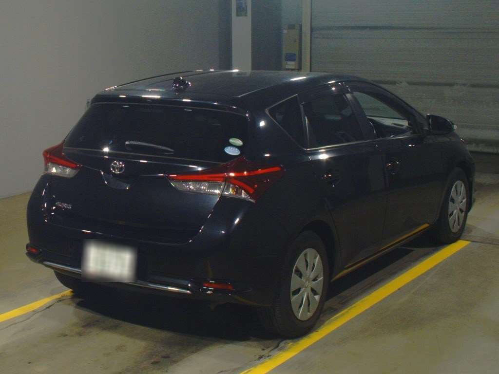 2017 Toyota Auris NZE181H[1]