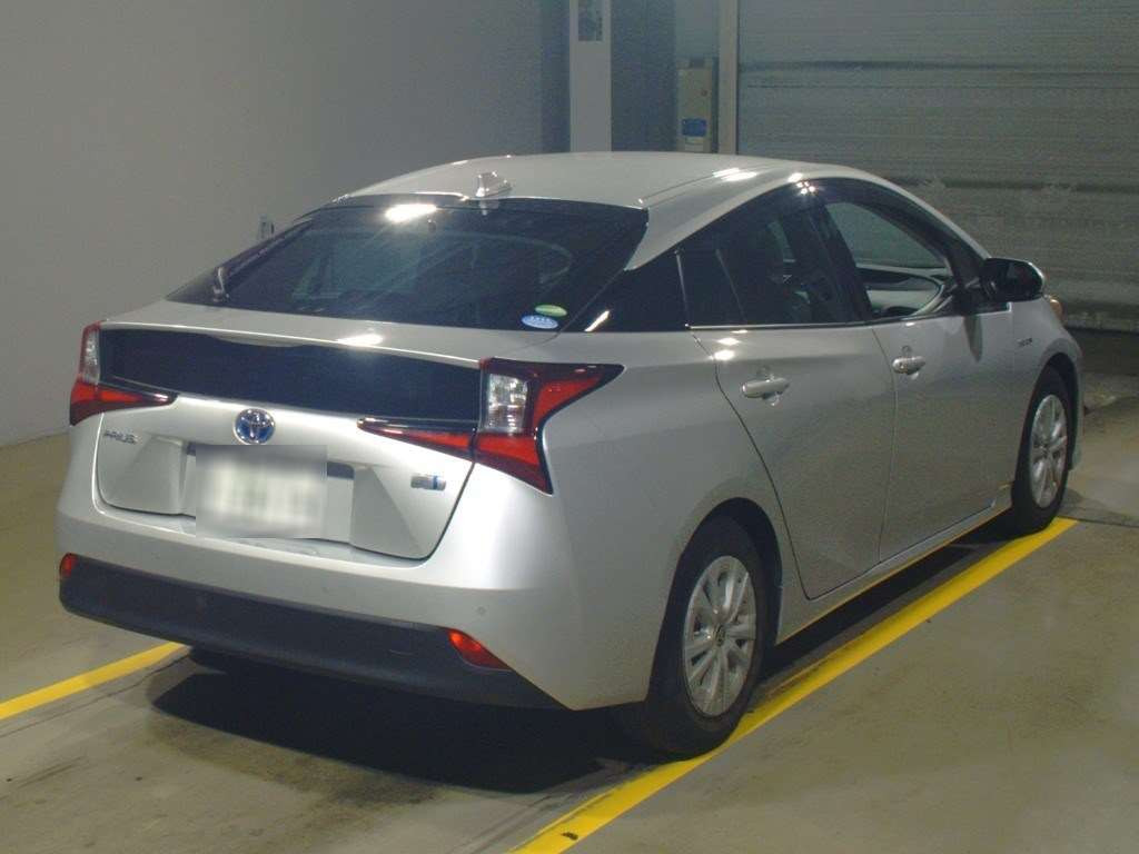 2019 Toyota Prius ZVW51[1]