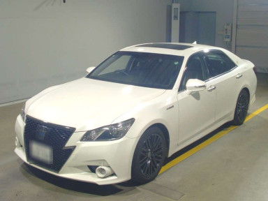 2015 Toyota Crown Hybrid