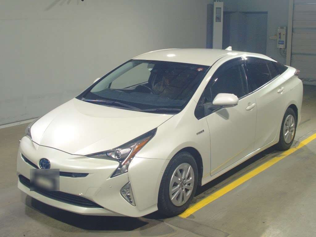 2018 Toyota Prius ZVW50[0]