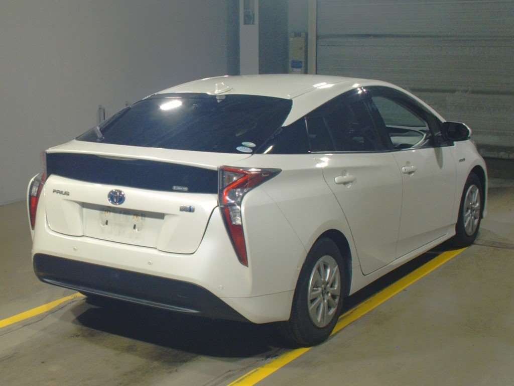 2018 Toyota Prius ZVW50[1]