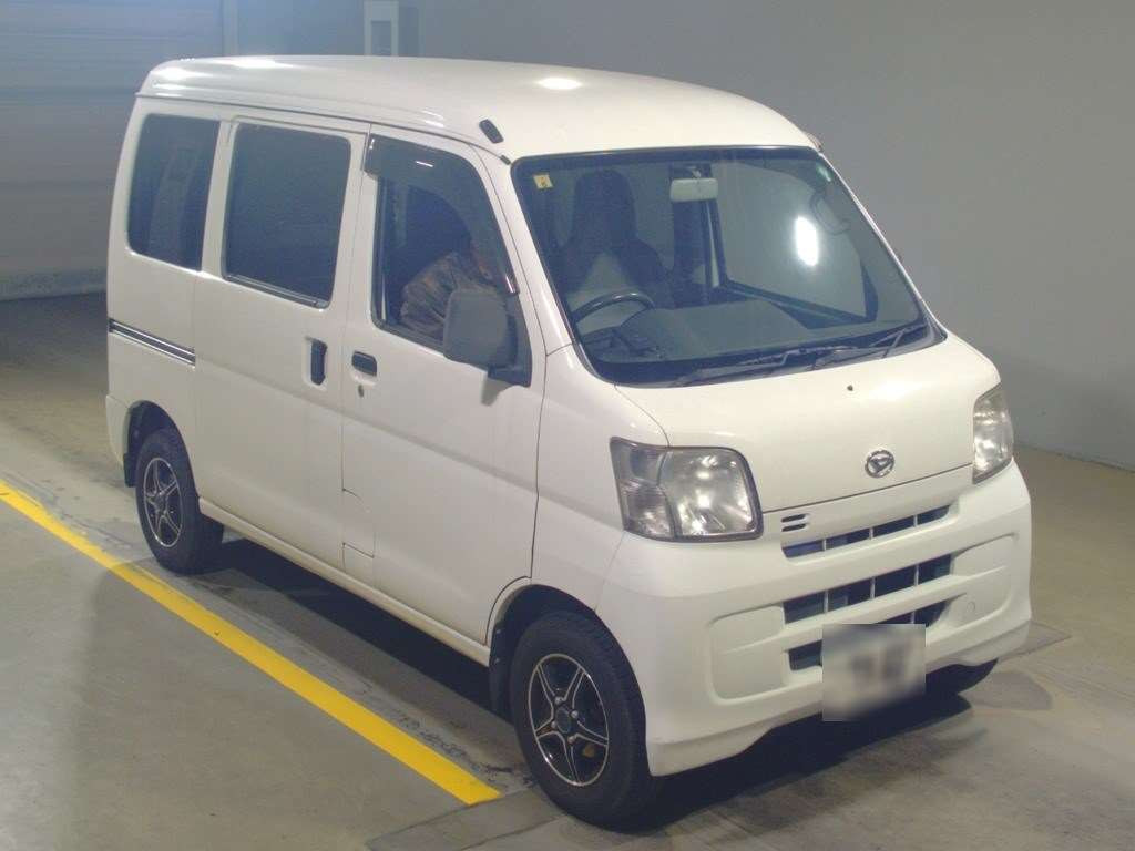 2015 Daihatsu Hijet Cargo S321V[2]