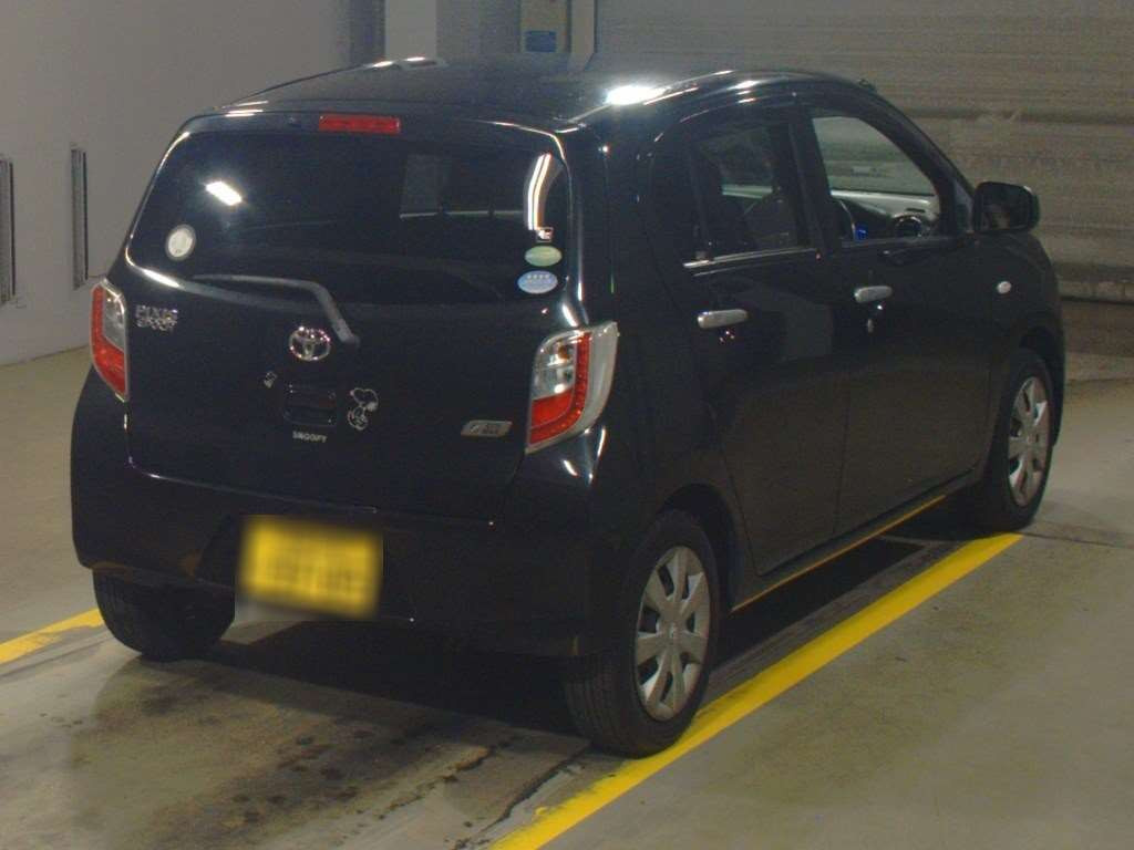 2013 Toyota Pixis Epoch LA300A[1]